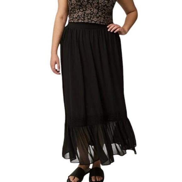 Torrid 5X NEW Plus Size Maxi Skirt Black Set In Lace Detail Whimsygoth Flowy - Picture 1 of 10
